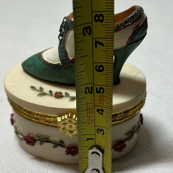 Elegant Green and White Shoe Trinket Box. Fun -  shoe or trinket box collection. - Picture 5 of 5